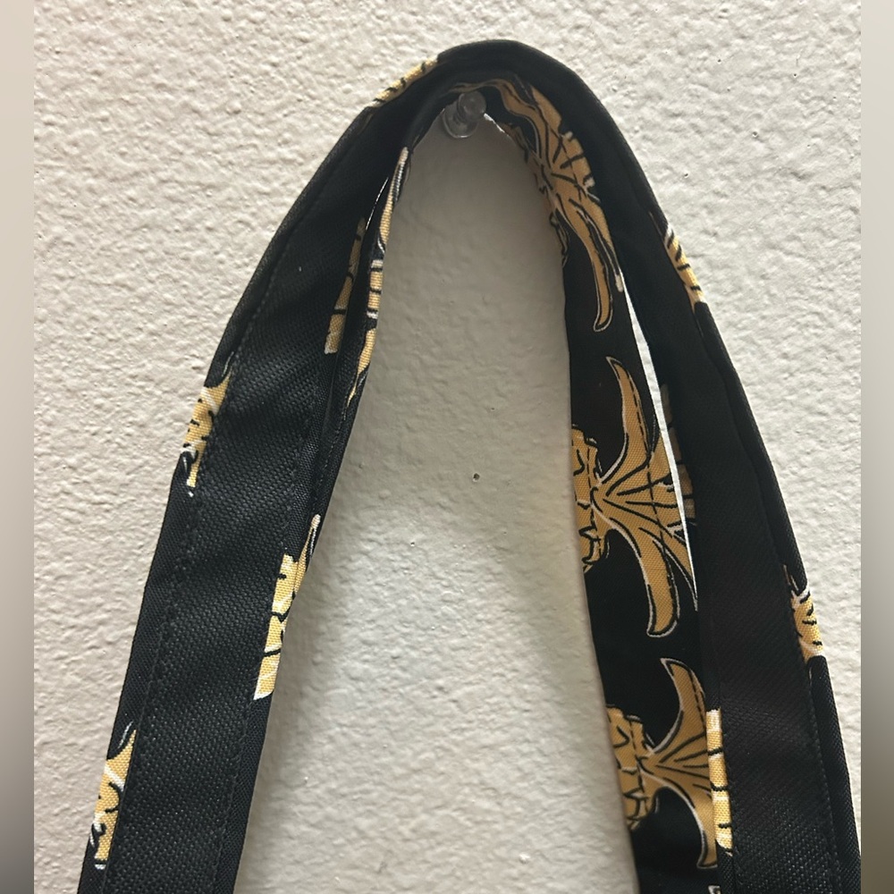 🍍Simply Southern Black and Gold Pineapple Tote Bag🍍 - Picture 5 of 7